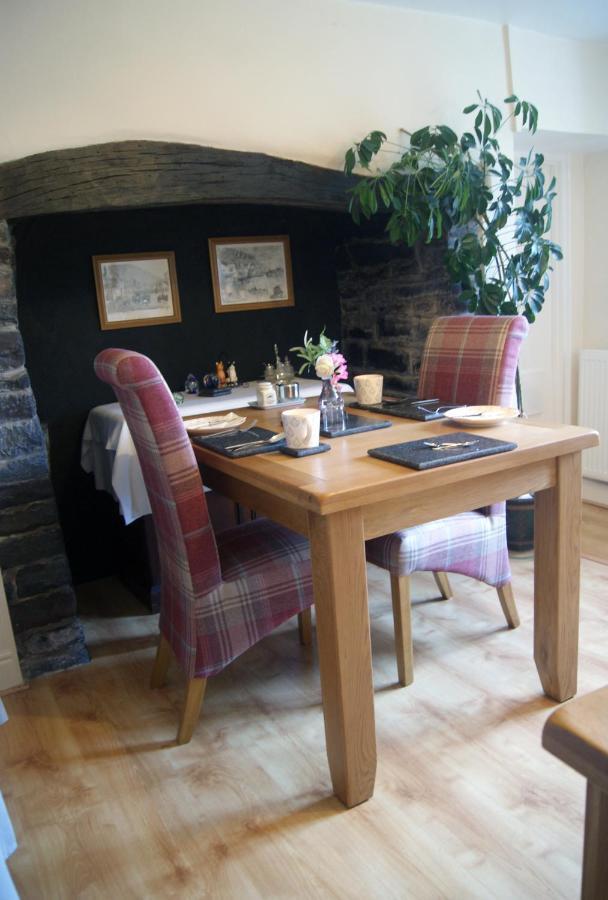 كلوفيلي The Old Smithy Bed & Breakfast المظهر الخارجي الصورة